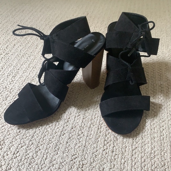 Black Block Heeled Sandals - Picture 4 of 4